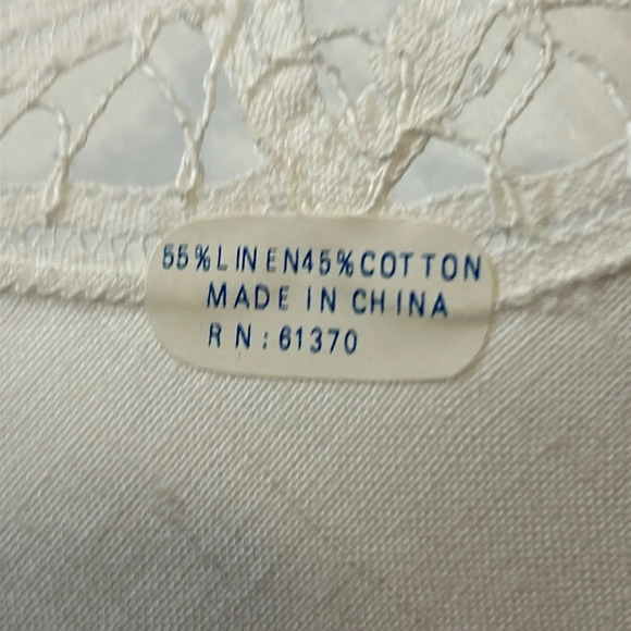 Set of 4 Linen/Cotton White Battenberg Lace Placemats and Napkins - Picture 9 of 12